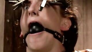 The poor girl was tied up and mocked her, but still managed to reach orgasm
