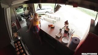 I don’t want to fry potatoes, I’d better fuck you!