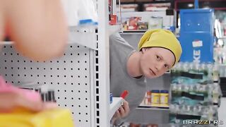 The bodega guy made a blowjob and got an award for it