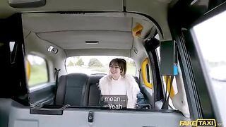 Fucking a girl in the car is a great fun, especially in HD