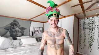 A blonde woman gets her pussy filled with sperm on Christmas