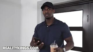 The delivery guy came for a sexy package from Valentina Jewels in a compromising scenario