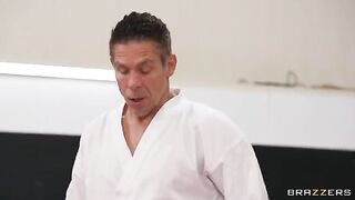 I get pleasure in an uncomfortable position with a trainer