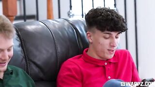 Love doesn't end there - great group sex on the couch
