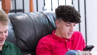 Love doesn't end there - great group sex on the couch