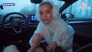A slutty college girl gets her throat filled with cum in a steamy car scene
