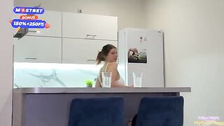 A cute 18-year-old girl woke up with a surprise in her mouth, in HD