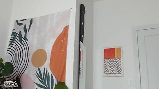 Two young people fucked while their parents are away, a steamy scenario