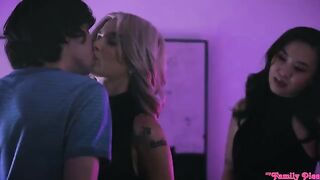 Small tits Asian beauty with blondie in a threesome on the couch