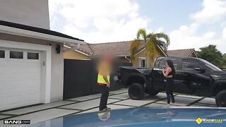 A couple has sex right in the garage, no need to go further