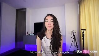 A little passionate Latina has an intense and satisfying encounter