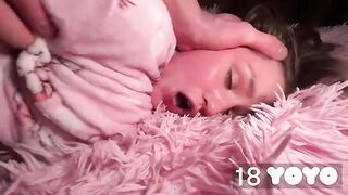 The girl got fucked in her tight ass while distracted