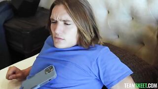 With all my might I tried to reach orgasm in a threesome