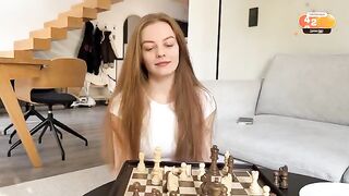 A man showed his girlfriend how to push boundaries