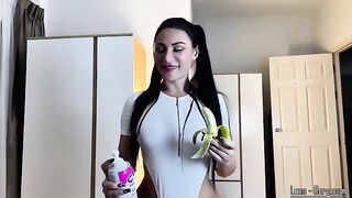 My body is a weapon of mass arousal - a seductive homemade scene