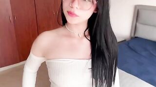 How to make a woman moan from extreme sex, like in the best scenes?