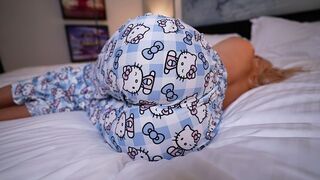 Step mom helps step son with his early morning arousal issue