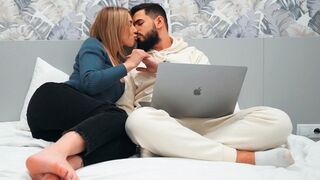 The perfect girl has sex with her new boyfriend on the first date