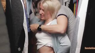 Amateur couple has a spontaneous sex session in the dressing room